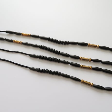 BEAD NECKLACE / SHORT