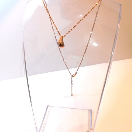 ステンレス　雫ネックレス　一粒　ゴールド