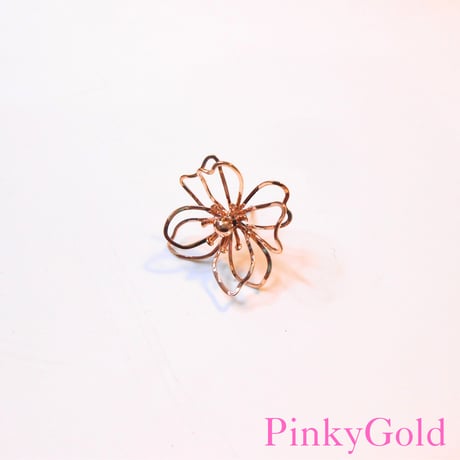 フラワーピアス　thin flower ゴールド　ピンクゴールド