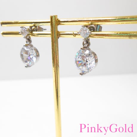ラウンドカット　キュービックジルコニアピアス　Cz　シルバー