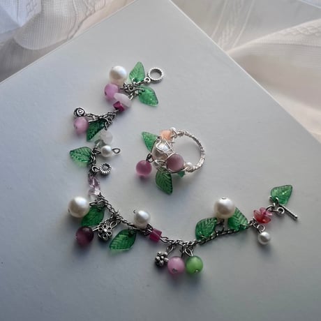 Leaves ring