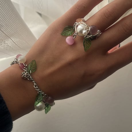 Leaves ring