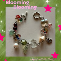 Blooming bracelet