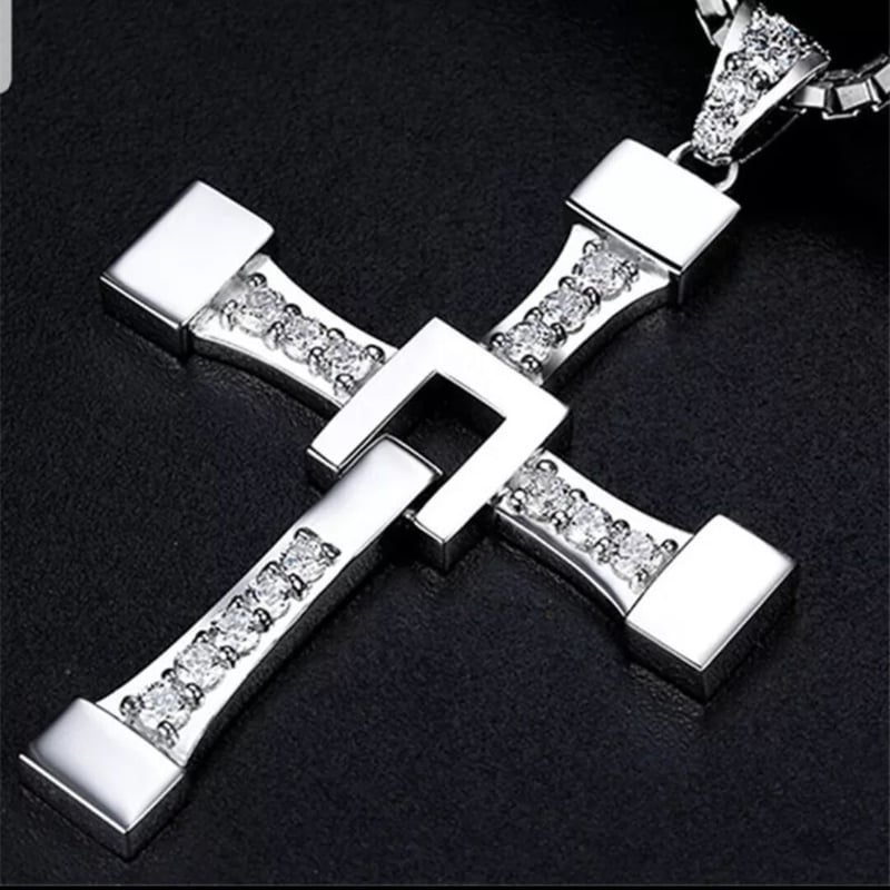 ワイルドスピードクロスネックレスドミニクトレットクロスライン