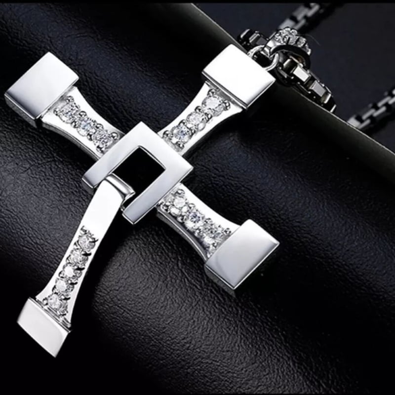 ワイルドスピードクロスネックレスドミニクトレットクロスライン