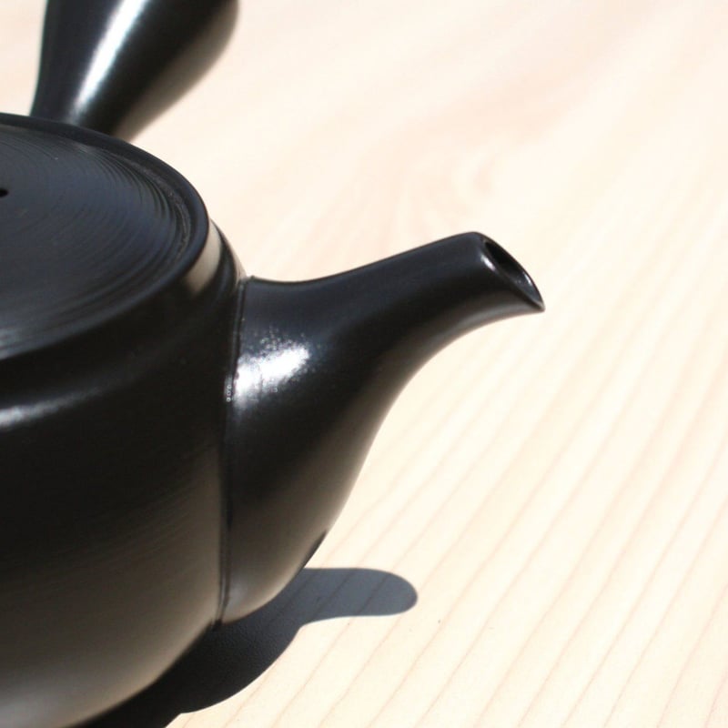 常滑焼 竹春窯 黒窯変紅白梅急須 ステンレス帯アミ 日本製 | とことこ