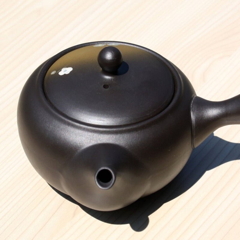 常滑焼黒釉手造茶碗 常滑焼 竹春窯 黒窯変ピンク桜急須 ステンレス帯アミ 日本製