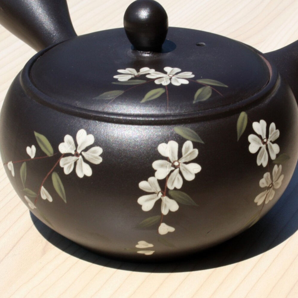 常滑焼黒釉手造茶碗 常滑焼黒釉手造茶碗