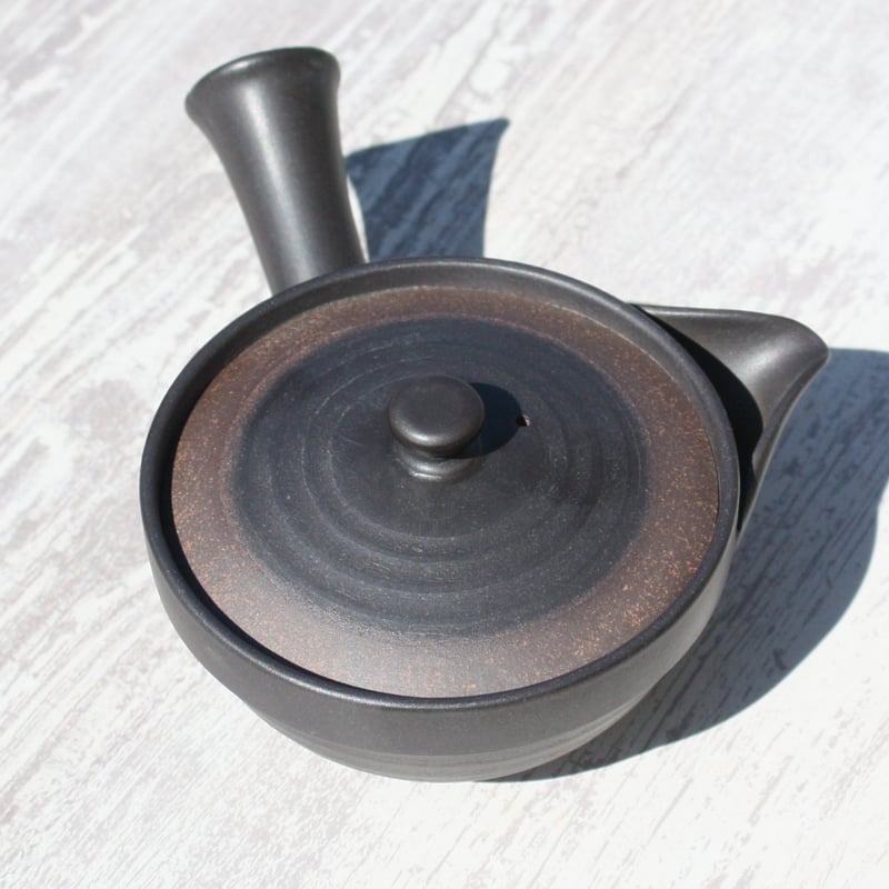 常滑焼 常滑焼（愛知県） 【常滑焼】1.5号平型赤壁彫急須〈1個〉 |皿や鉢など