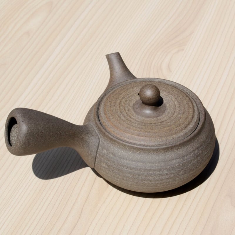 時代物【巧益造】いぶし銀 鎚目 芋頭形 急須 重 221g 燻銀横手急須 Yahoo!オークション -「巧益」(金属工芸) (工芸品)の落札相場
