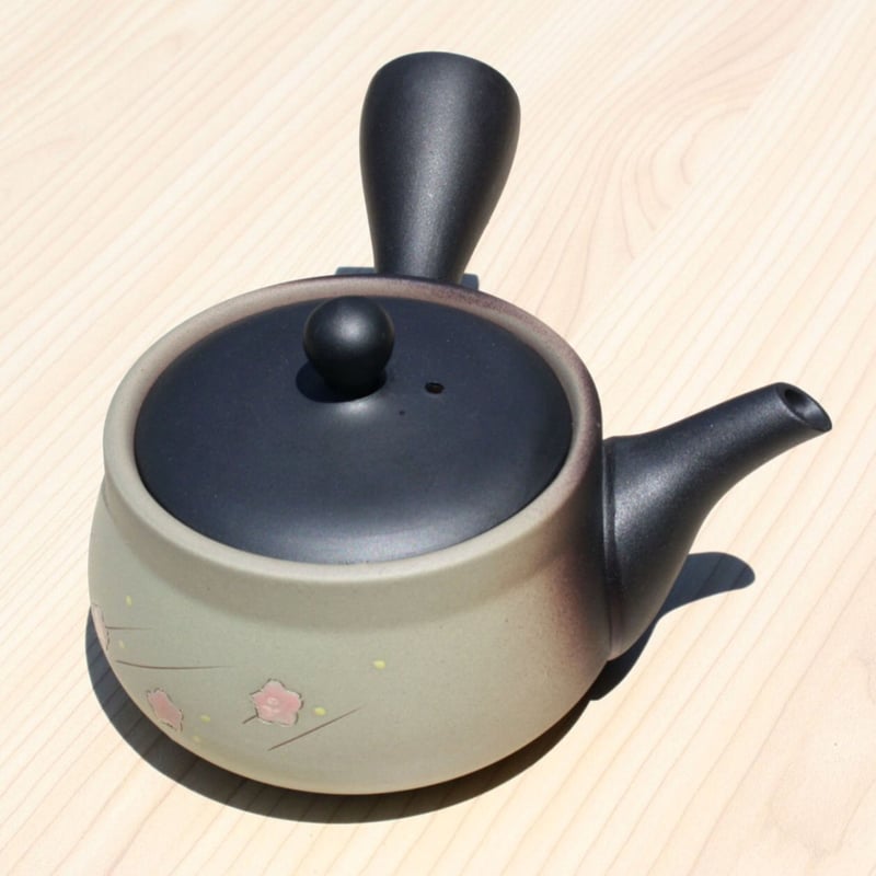 Green●常滑焼　朱泥茶注　桜　青海波彫り 　急須 常滑焼 朱泥壷型急須 桜満開 ステンレスアミ 日本製 | とことこ