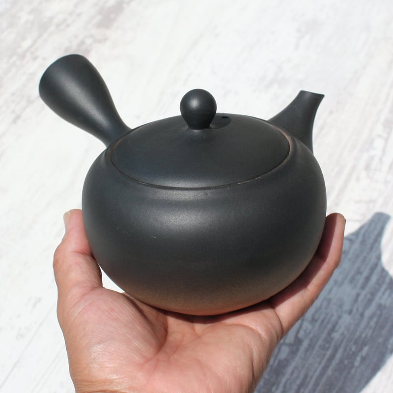 常滑焼 里山窯 焼締黒ぼかし急須 ステンレスアミ 日本製 | とことこパーク