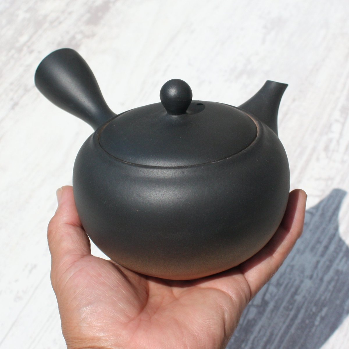 常滑焼 里山窯 焼締黒ぼかし急須 ステンレスアミ 日本製 | とことこパーク