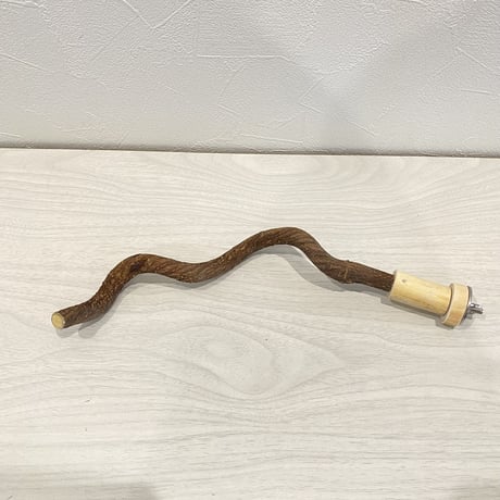 自然木（ツタ）パーチ①  直径1.2cm 長さ27cm