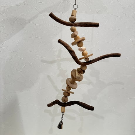 天然ウッドビーズのおでんくん ステンレスベル付き②