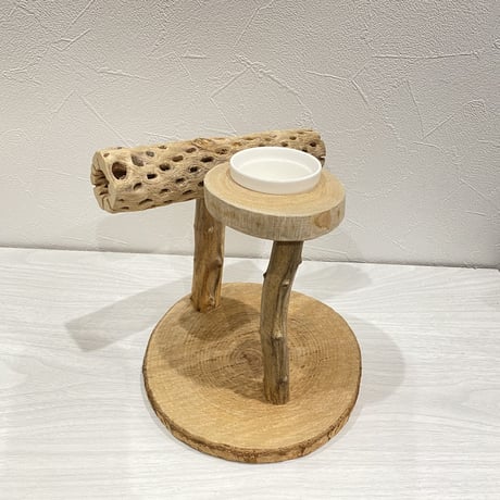 カクタスのスタンドパーチ①　パーチ長さ19cm／高さ17cm