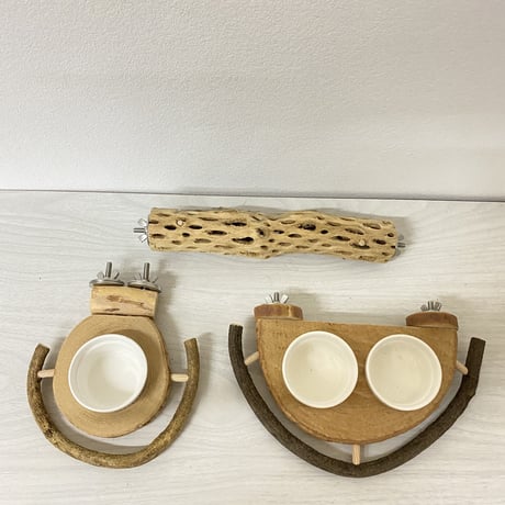 【noel様専用】おやつ入れ付きテーブルパーチ1個用・2個用　キャリー用カクタスパーチ小直径3～4cm／長さ22cm
