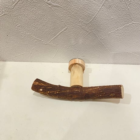 自然木（ツタ）のT字パーチ HOEI465  直径1.8cm/長さ13cm