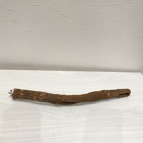 自然木（ツタ）パーチ③ 直径2.5cm長さ32cm