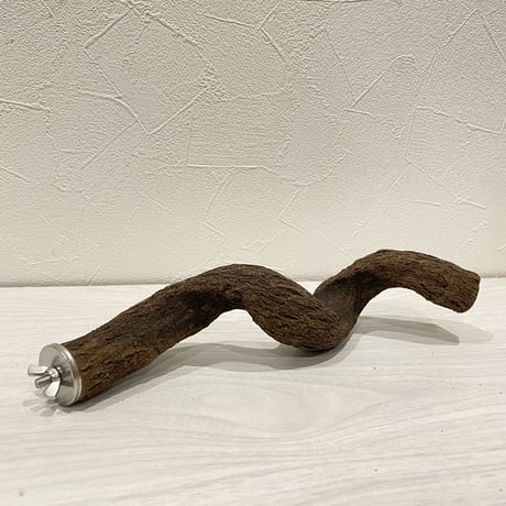 自然木（ツタ）パーチ⑨ 直径3.2cm 長さ25cm