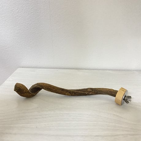 自然木（ツタ）のパーチ⑥　直径1.5cm／長さ21cm