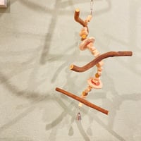天然ウッドビーズのおでんくん ステンレスベル付き②