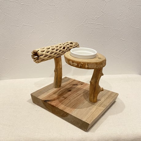 カクタスのスタンドパーチ②　パーチ長さ15cm／高さ14.5cm