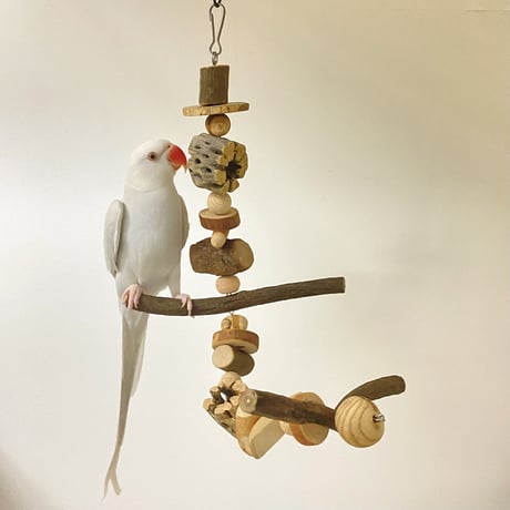 おでんくん【ウロコサイズ】⑤カクタスと天然ウッドビーズのゆらゆらおもちゃ