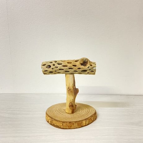 カクタスのスタンドパーチ④　パーチ長さ13.5cm／高さ14.5cm