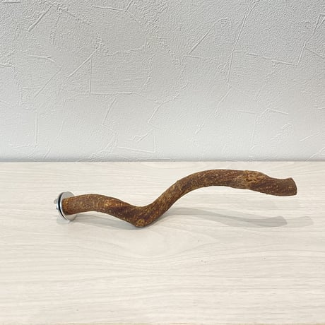 自然木（ツタ）のパーチ①　直径1.5cm 長さ22cm