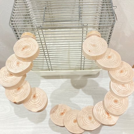 桧の螺旋階段（可動式） 直径約8cm