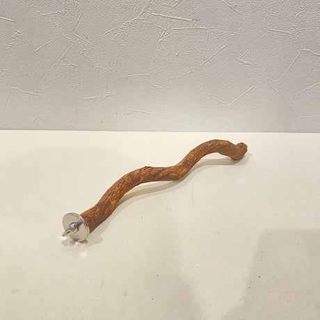 自然木（ツタ）パーチ ⑪ 直径約1.9cm/長さ26cm