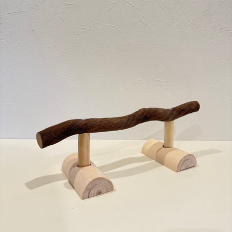 【erua.ehiku様専用】自然木（ツタ）のスタンドパーチ