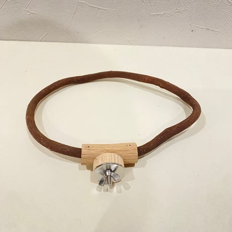 自然木（ツタ）のドーナツパーチ　約15.5×20cmの円形/ツタ直径1cm