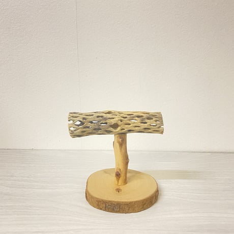 カクタスのスタンドパーチ①　パーチ長さ11.5cm／高さ14cm