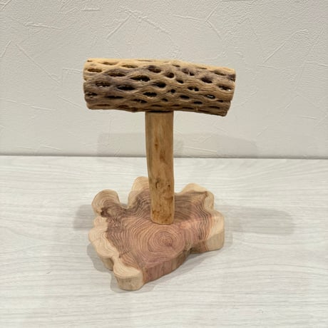 カクタスのスタンドパーチ　パーチ長さ12cm／高さ17cm