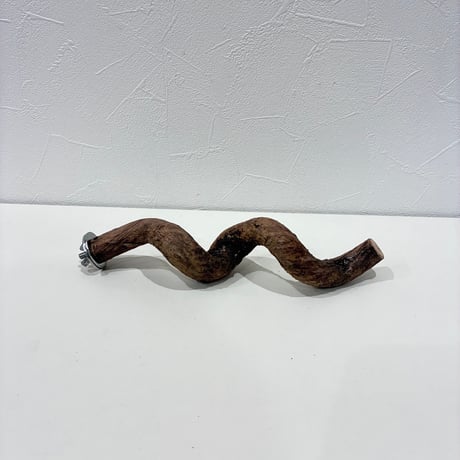 自然木（ツタ）パーチ①  直径約2.2cm/長さ22cm