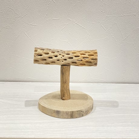 カクタスのスタンドパーチ④　パーチ長さ13.5cm／高さ13.5cm