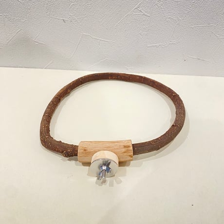 自然木（ツタ）のドーナツパーチ　約20×19.5cmの円形/ツタ直径1.2cm