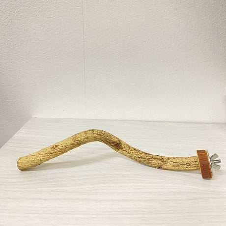 自然木（ツタ）のパーチ③　直径1.5cm／長さ22cm