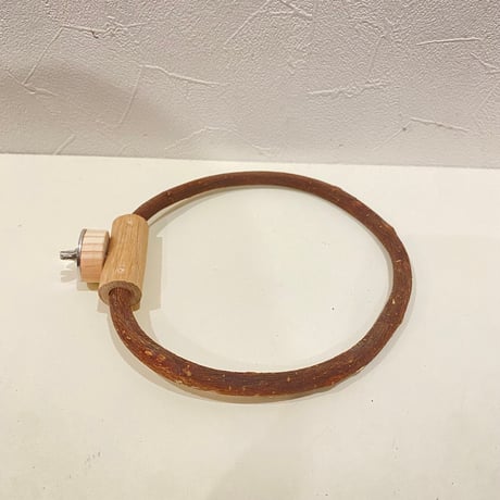 自然木（ツタ）のドーナツパーチ　約17×18cmの円形/ツタ直径1cm