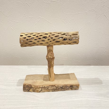 カクタスのスタンドパーチ②　パーチ長さ17.5cm／高さ14.5cm