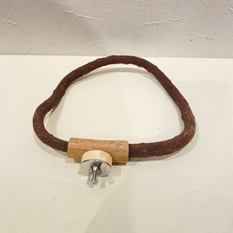 自然木（ツタ）のドーナツパーチ　約16.5×18cmの円形/ツタ直径1.2cm