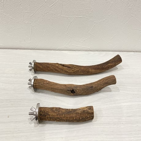 自然木（ツタ）パーチ3本セット③ 直径2cm 長さ8cm/15cm/20cm