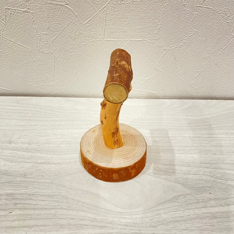 【体重測定用】自然木(ツタ)のスタンドパーチ④   パーチ長さ8cm／高さ約10cm