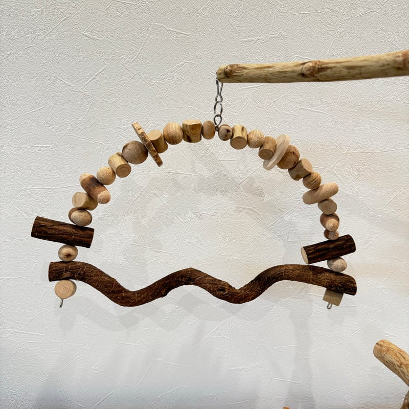 【中型鳥さん用】螺旋状♬バードアスレチック 自由にカスタム 壁掛けバードアスレチック【A】 | 自然木の鳥