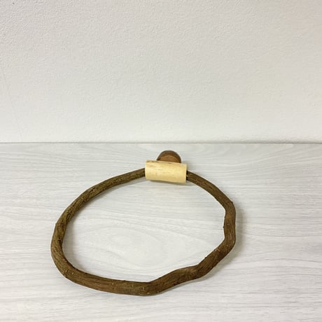 自然木（ツタ）のドーナツパーチ⑤ビックサイズ  パーチ直径1cm／円直径17.5×17.5cm