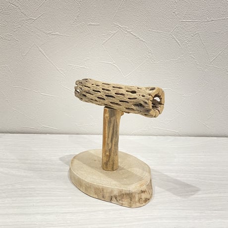 カクタスのスタンドパーチ②　パーチ長さ13.5cm／高さ13.5cm