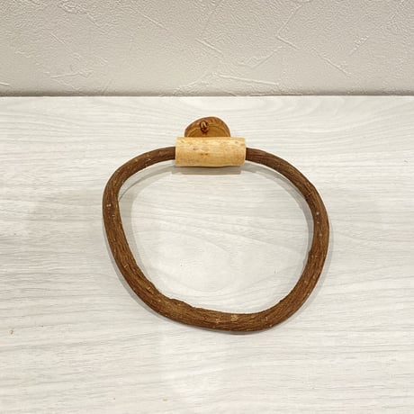 自然木（ツタ）のドーナツパーチ② パーチ直径1cm／円直径15×14cm