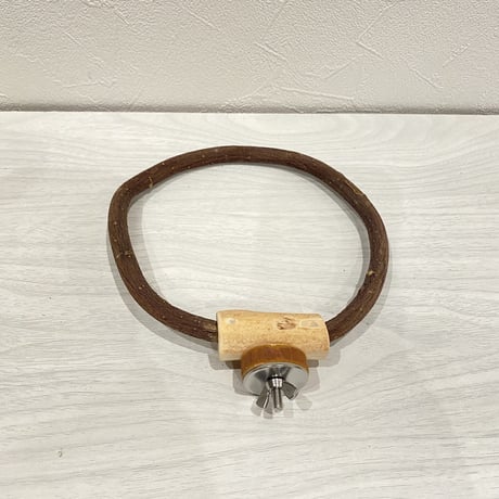 自然木（ツタ）のドーナツパーチ⑮ パーチ直径1cm／円直径16×16cm
